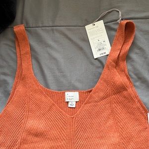a new day sweater tank || size L || dull orange